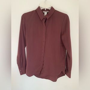 H&M Pointed-Collar Shirt in Maroon